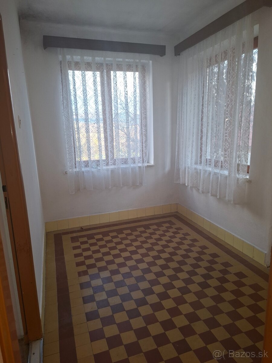 Rodinný dom Trenčianske Jastrabie 2464 m2 - 6