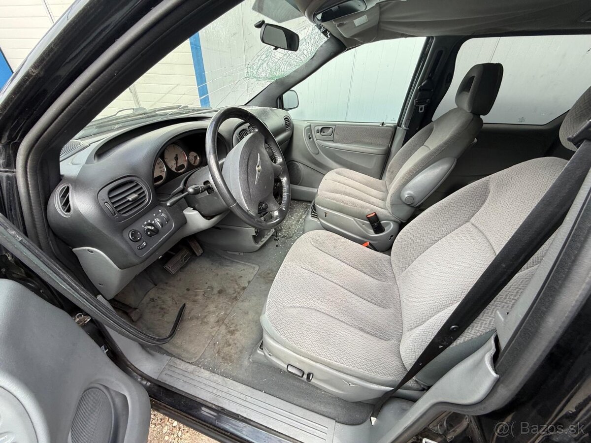 Chrysler Voyager 2,8D - 6