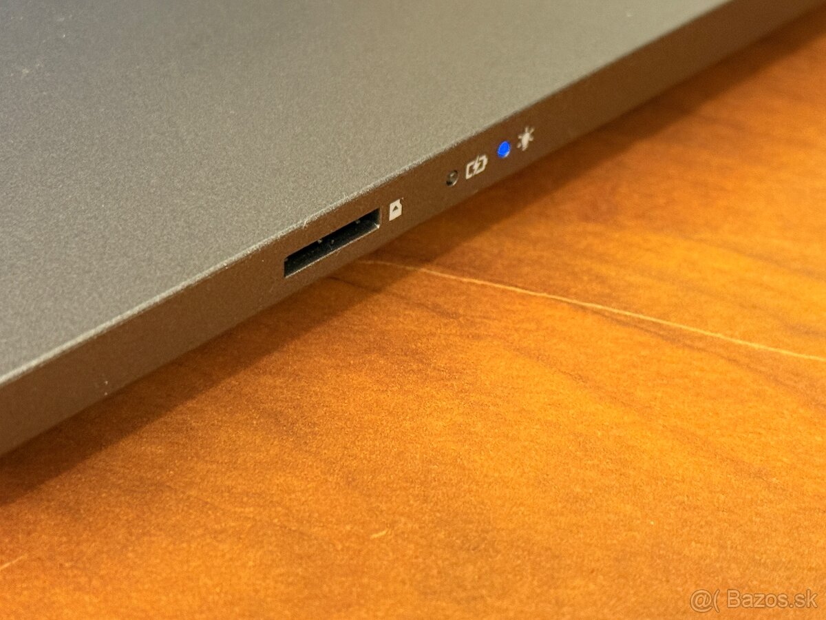 Nadupaný manažérsky Acer TravelMate P2 16 - 6