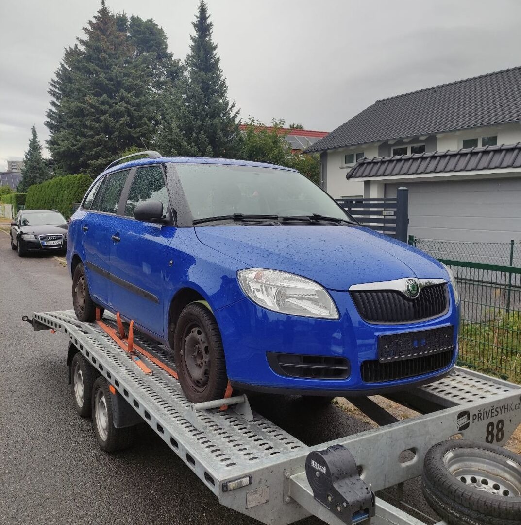 Skoda Fabia 2 1.4 MPI kombi modrá - 6