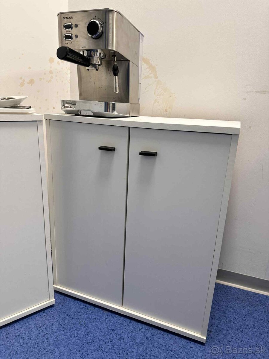 PREDÁME KANCELÁRSKY NÁBYTOK - 6