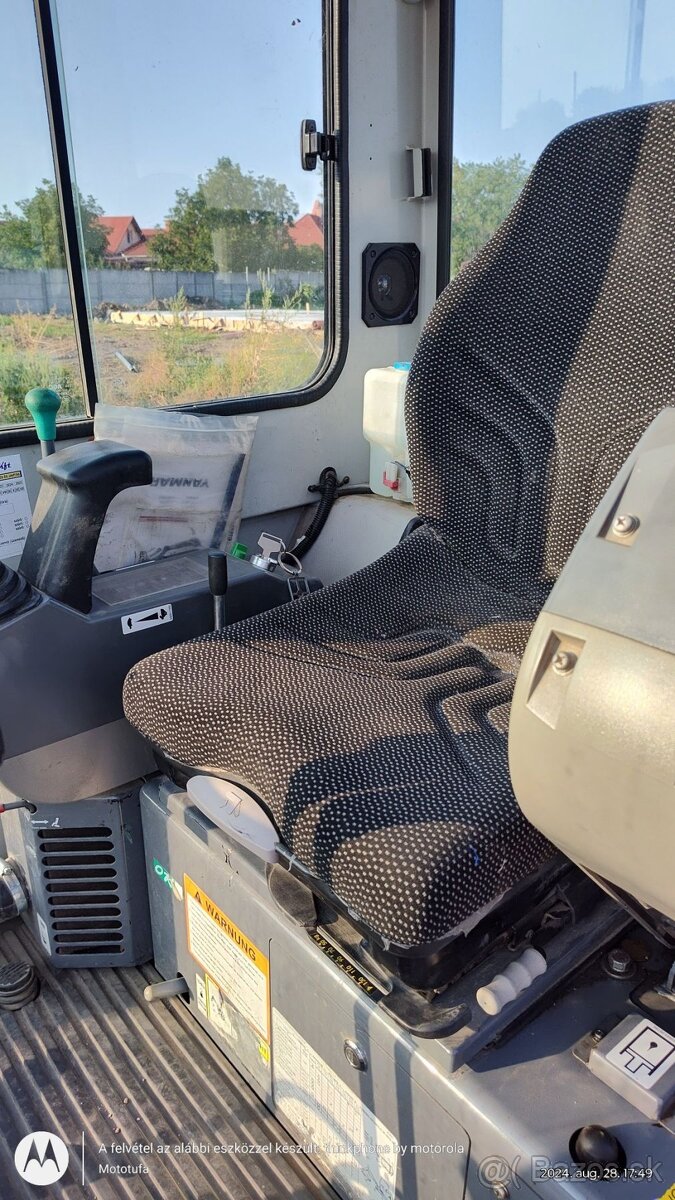 Minibager Takeuchi TB219 - 6