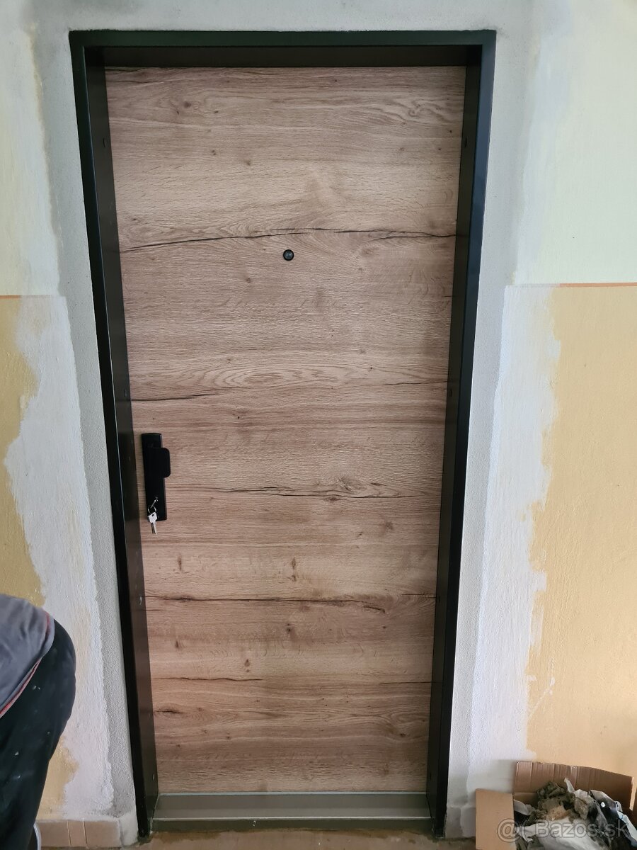 Výmena vchodových dverí do bytu - 6