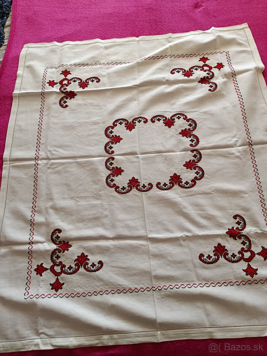 Vyšívané obrusy - 6