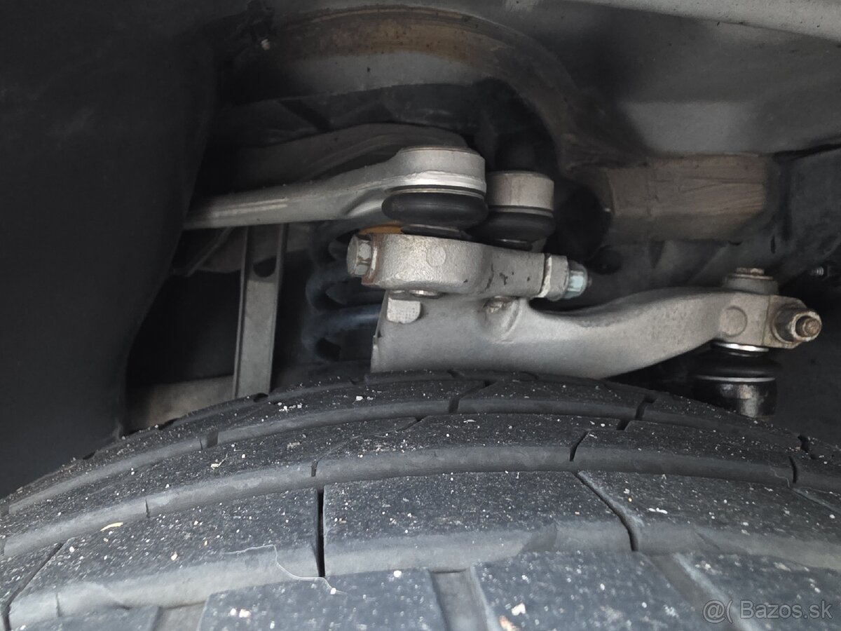 Predám Audi A8 D2 4.2 V8 - 6