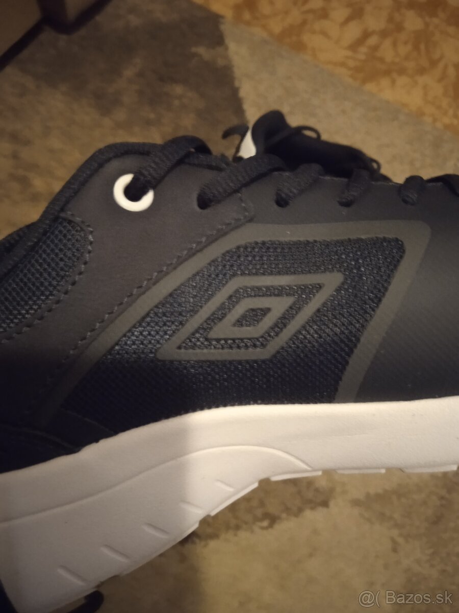 PREDÁM LOTTO UMBRO BOTASKY - 6