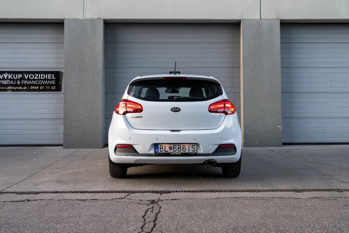 Kia Ceed 1.4i M6, SR - TOP stav - 6