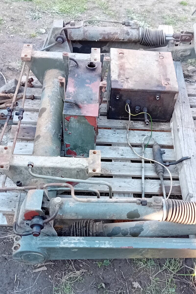 Predám hydraulické zadné čelo z V3S - 6