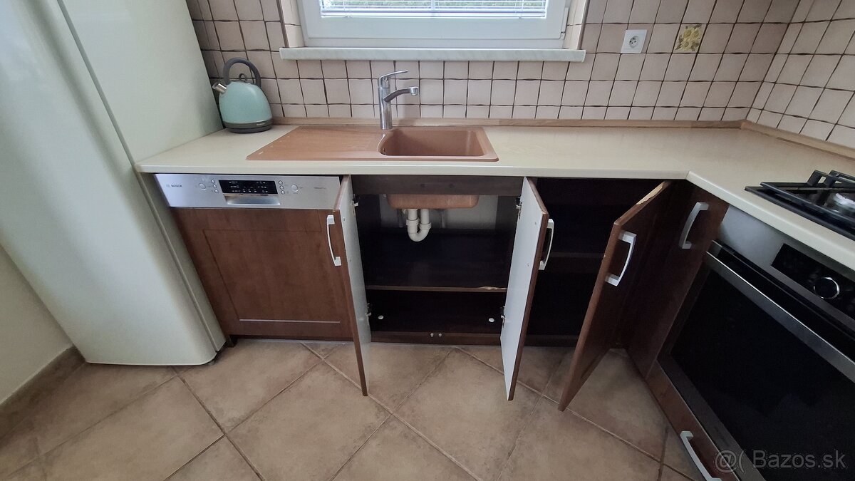 Kuchynská linka - 6