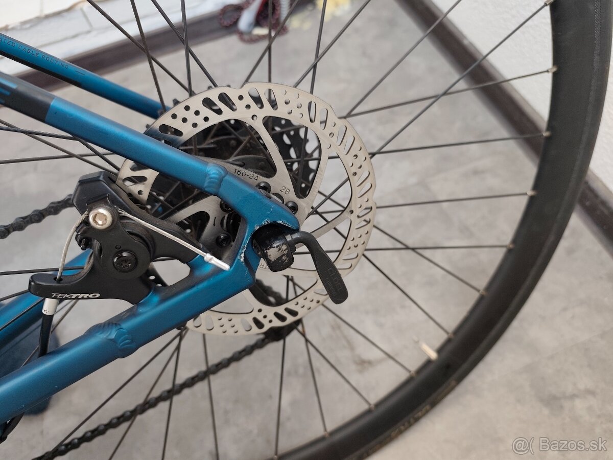 Cestný bicykel Cube Attain, veľkosť 58 - 6