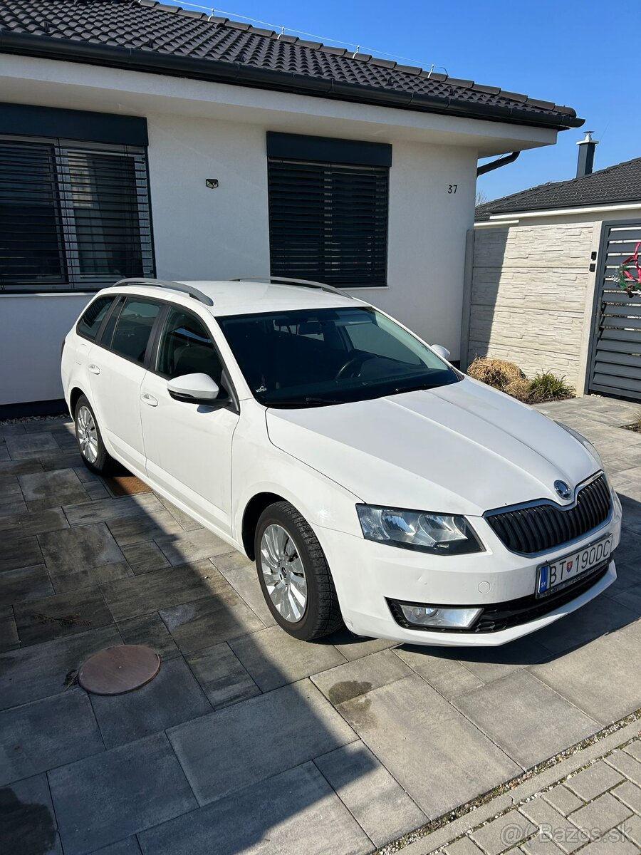 Škoda Octavia Combi-biela - 6