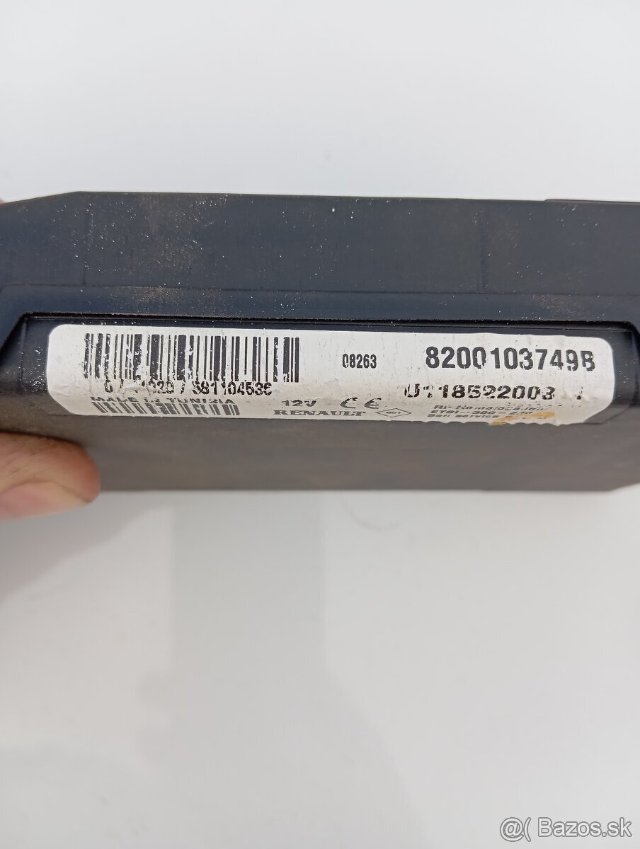riadiaca jednotka centralu s kľúčom Renault Thália rok 2011 - 6