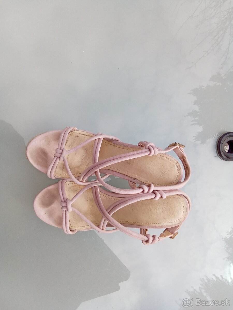 Lodičky a sandále - 6