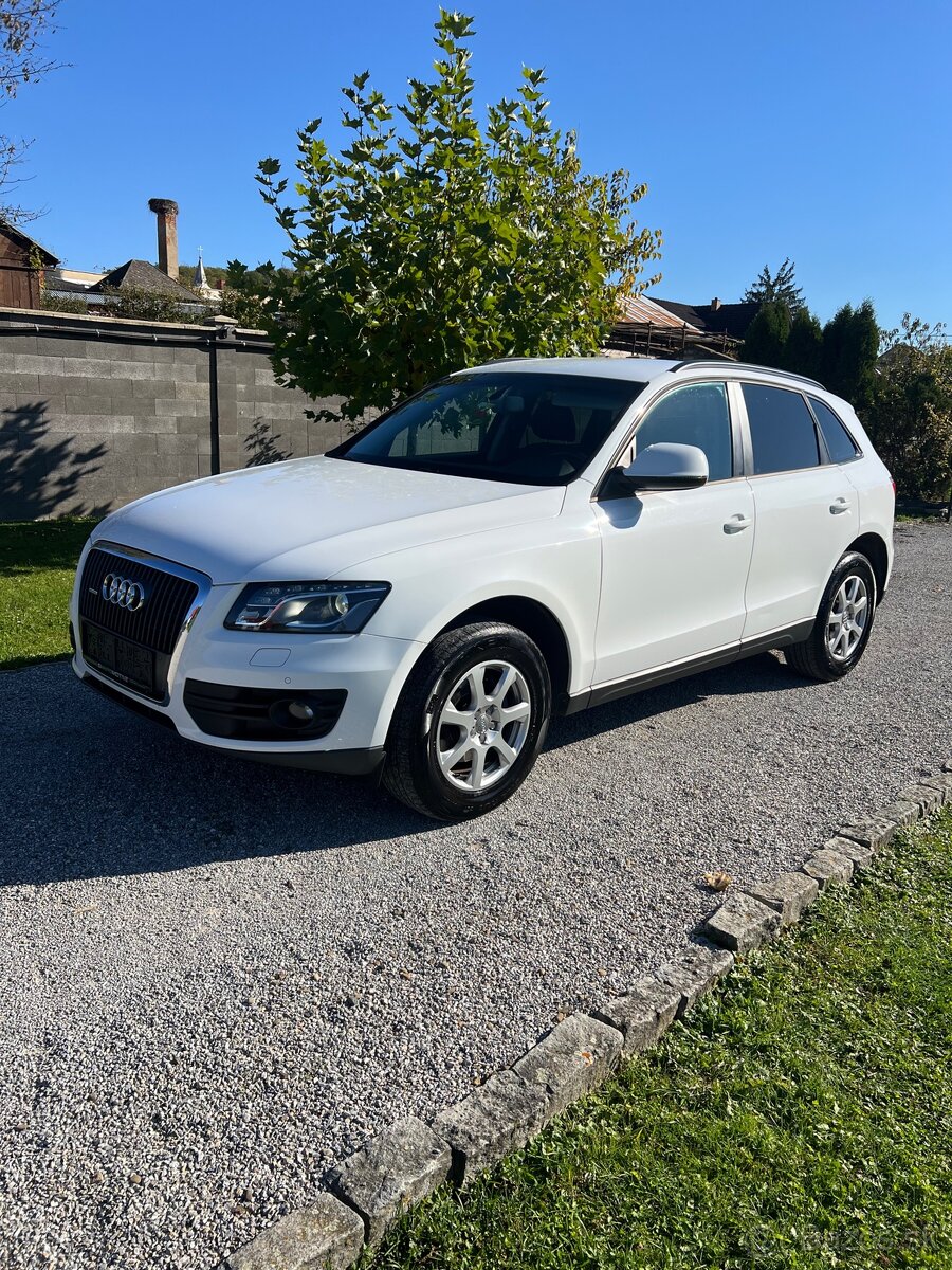 AUDI Q5 2,0 TDI QUATTRO - 6