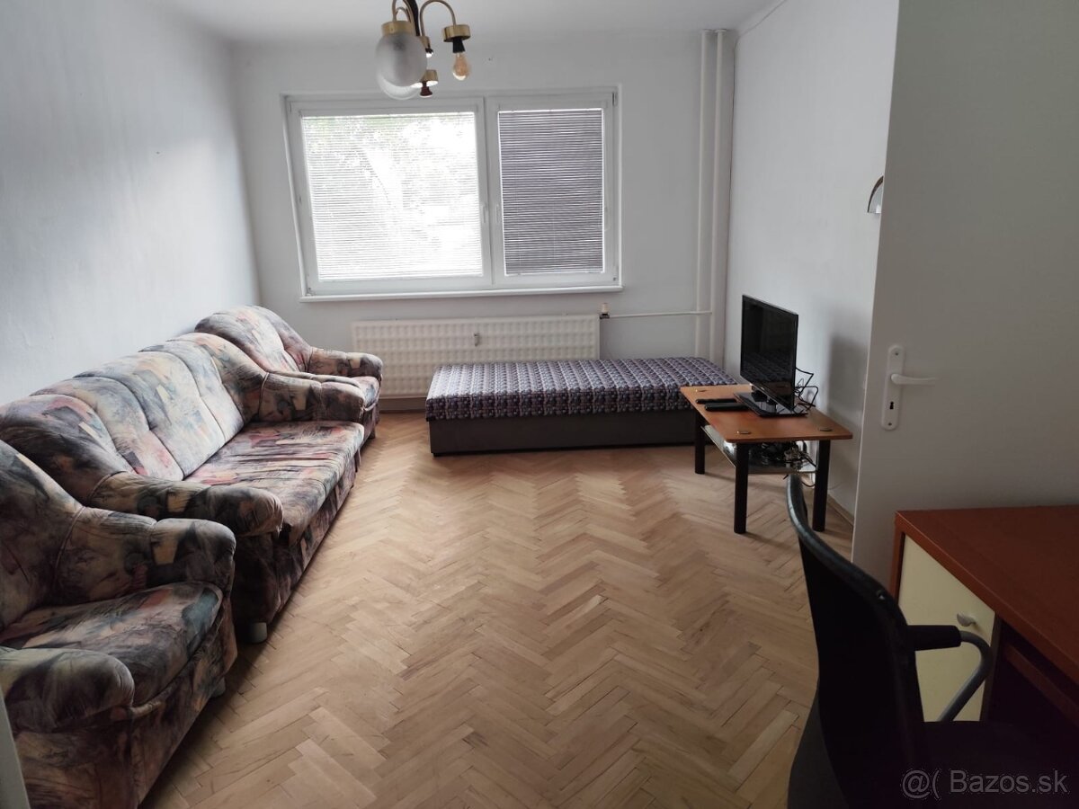 Krásny prerobený 2 izbový byt na prenájom - CENTRUM - 6