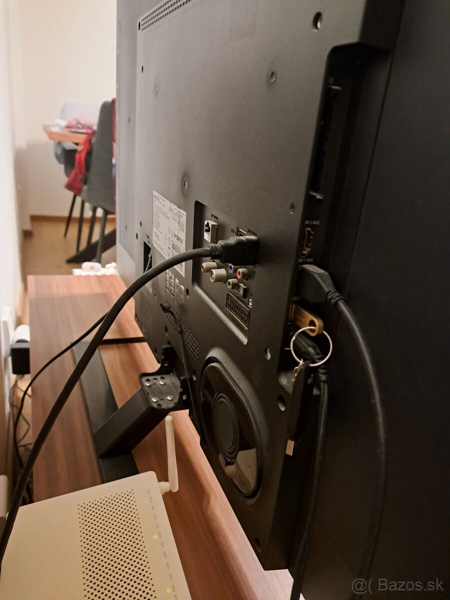 3D Smart LED FullHD TV Philips 119cm - 6