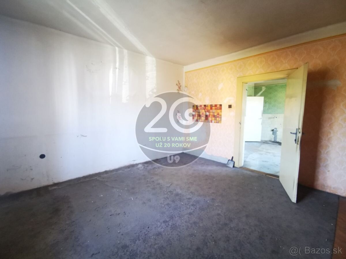 Priestranný rodinný dom Veľké Uherce s pozemkom 1 209 m2 - 6