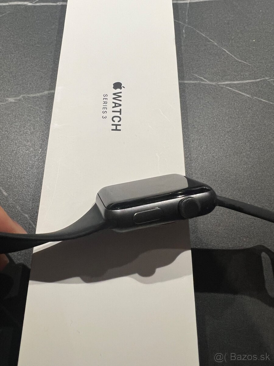 Apple Watch Series 3 42mm - 6