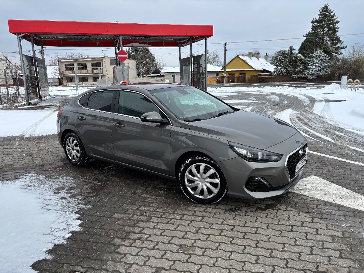Hyundai i30 Fastback 1.4 T-GDI 103 kW – TOP STAV, 103 000 km - 6