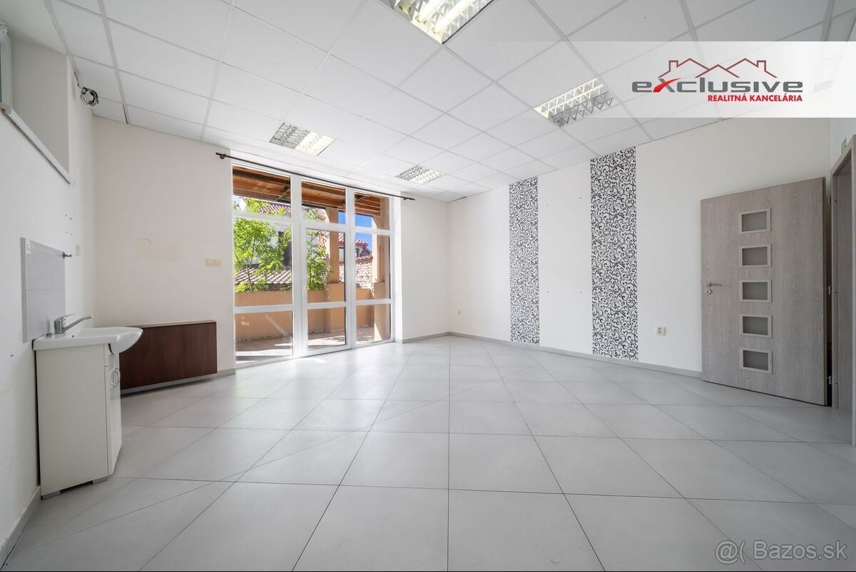 RODINNÝ DOM s POLYFUNKCIOU–2x BYT+KOMERČ.PRIESTOR,UL.JARKOVÁ - 6