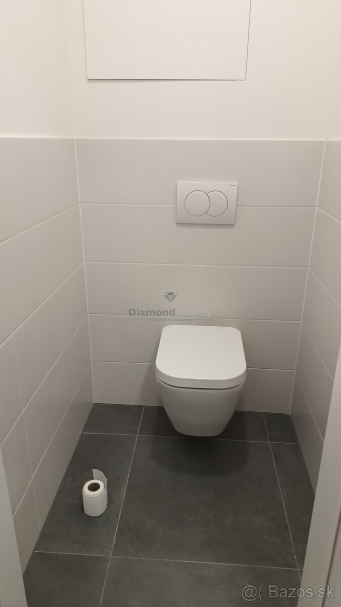 Na prenájom obchodné priestory v budove Orbis Nitra - 6