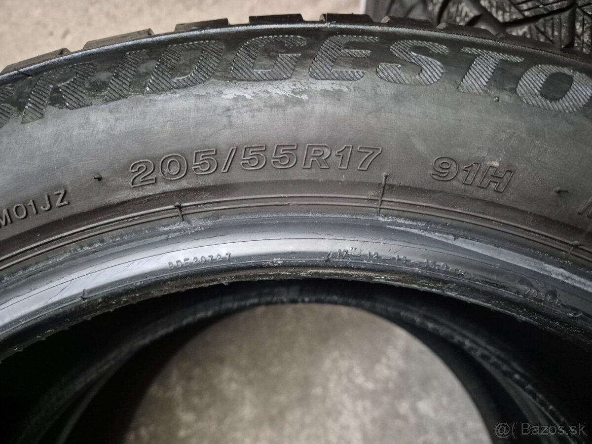 205/55 r17 zimné 2 ks BRIDGESTONE dezén 7,2 mm - 6
