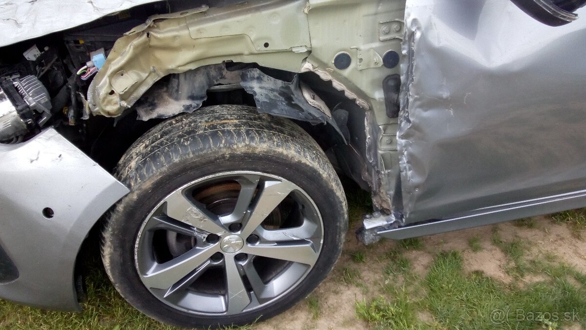 Peugeot 308 GT sw 1,5 hdi 96kw automat T9 - 6