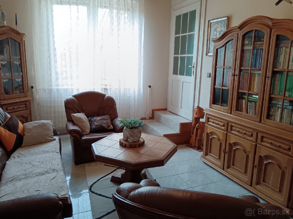 Veľký RD s veľkou záhradou a bazénom v Zlatých Moravciach - 6