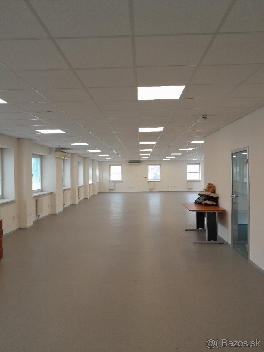 Prenájom kancelárskych priestorov Nitra Vodná ul. - 6