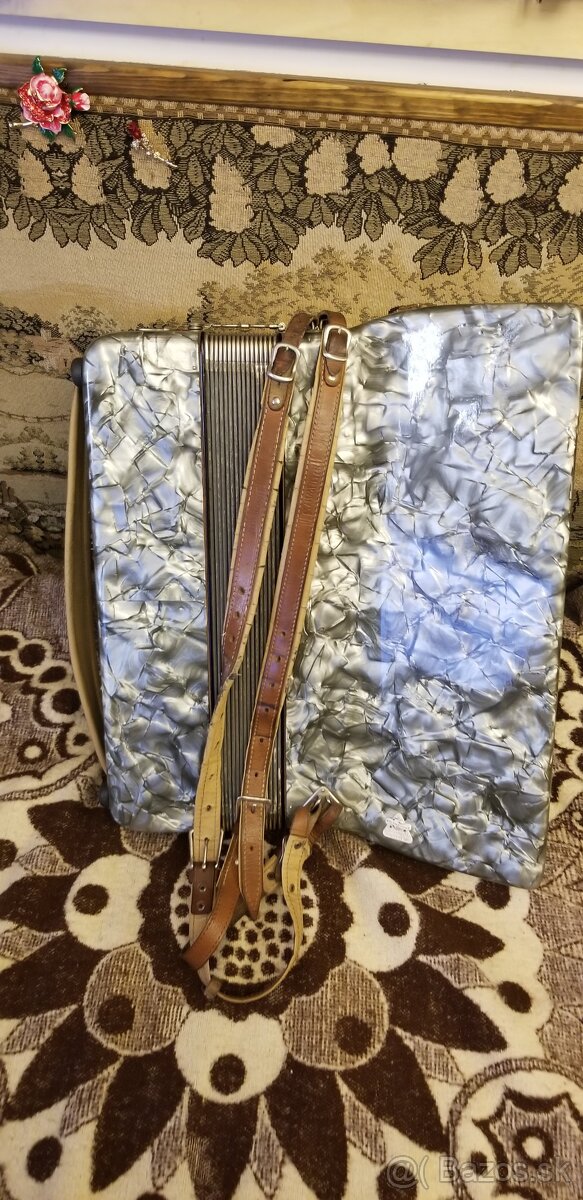 Akordeon WELTMEISTER - 6