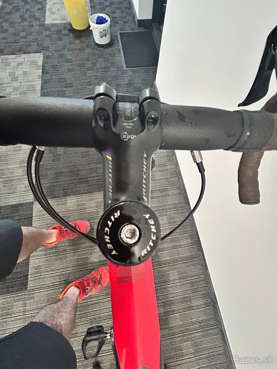 Predám karbóbový cestný bike Kellys URC-70, veľkosť M - 6