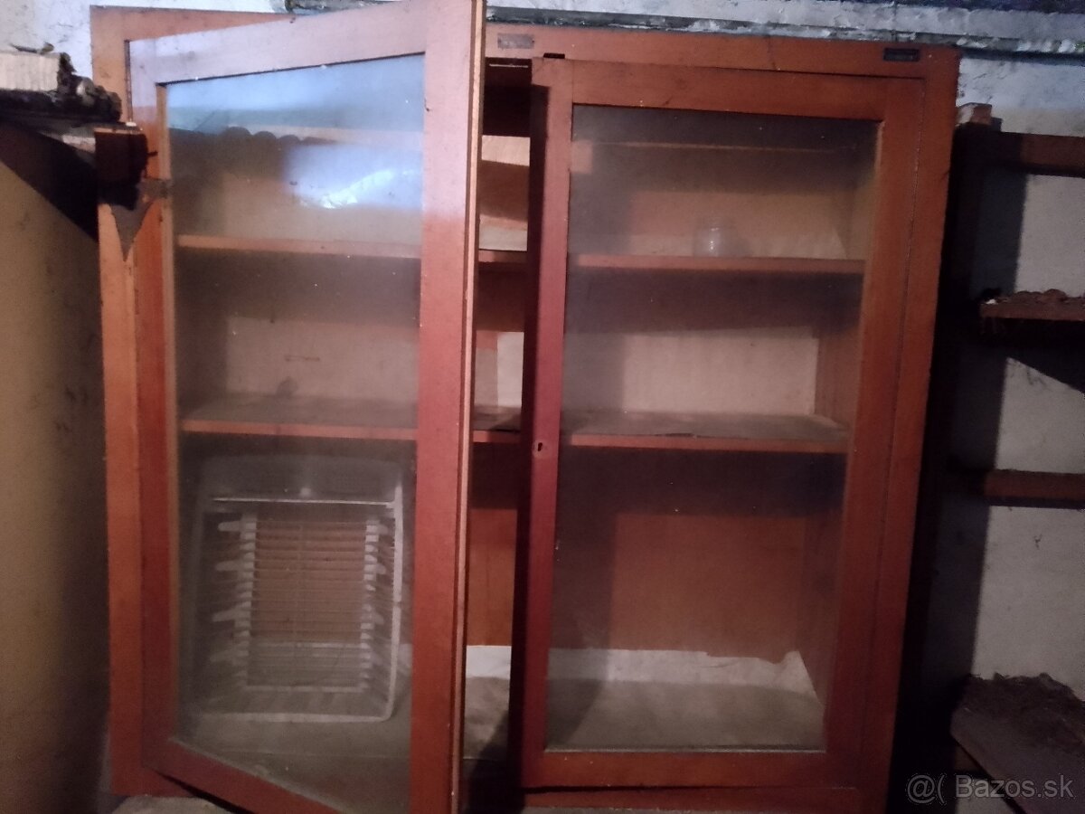 Skrine, sekretáre,stolíky - 6