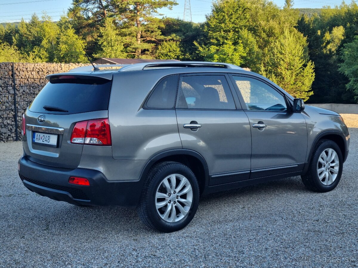 KIA SORENTO 2,2CRDi 4x4 7.MIESTNE - 6