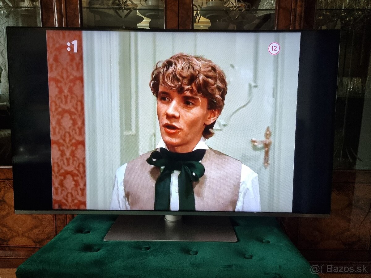 Predám SMART 3D LED TV Panasonic TX-48CX400E 4K UHD s Wi-Fi - 6