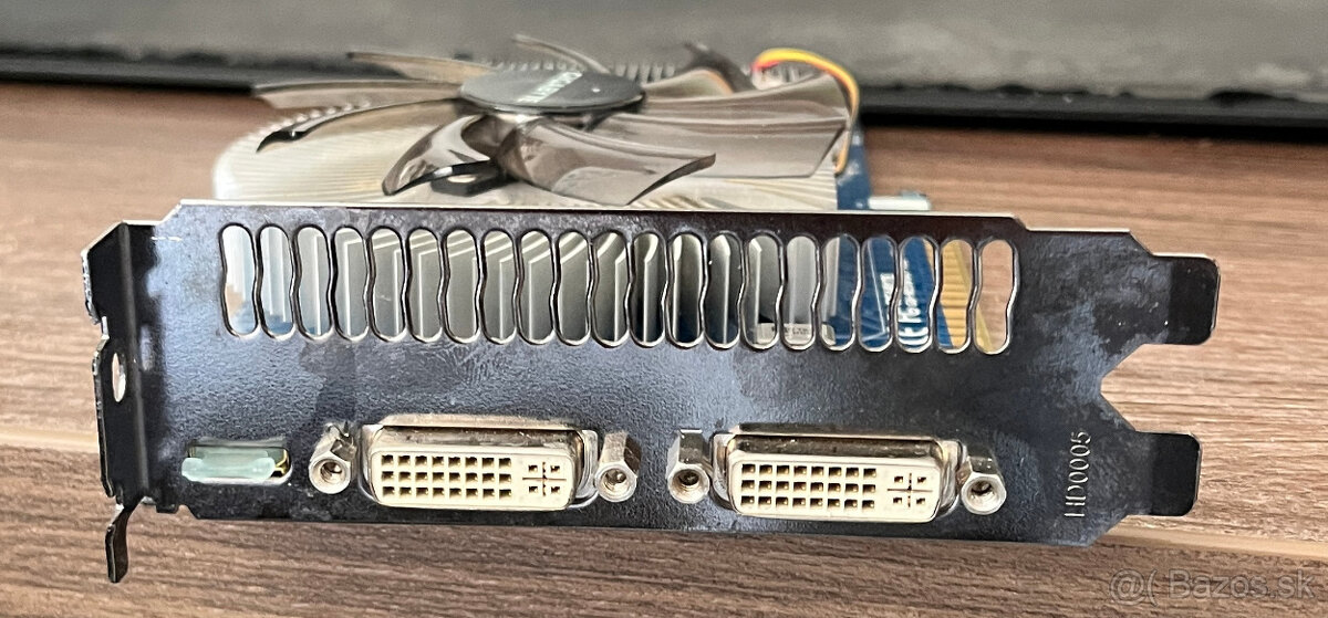 GIGABYTE NVIDIA GTX 550 Ti - 6