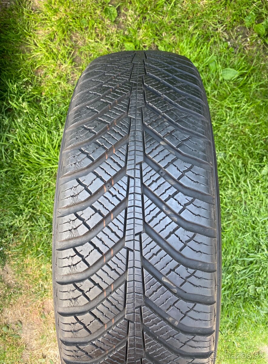215/70 r15 celoročné KUMHO 100H - 6