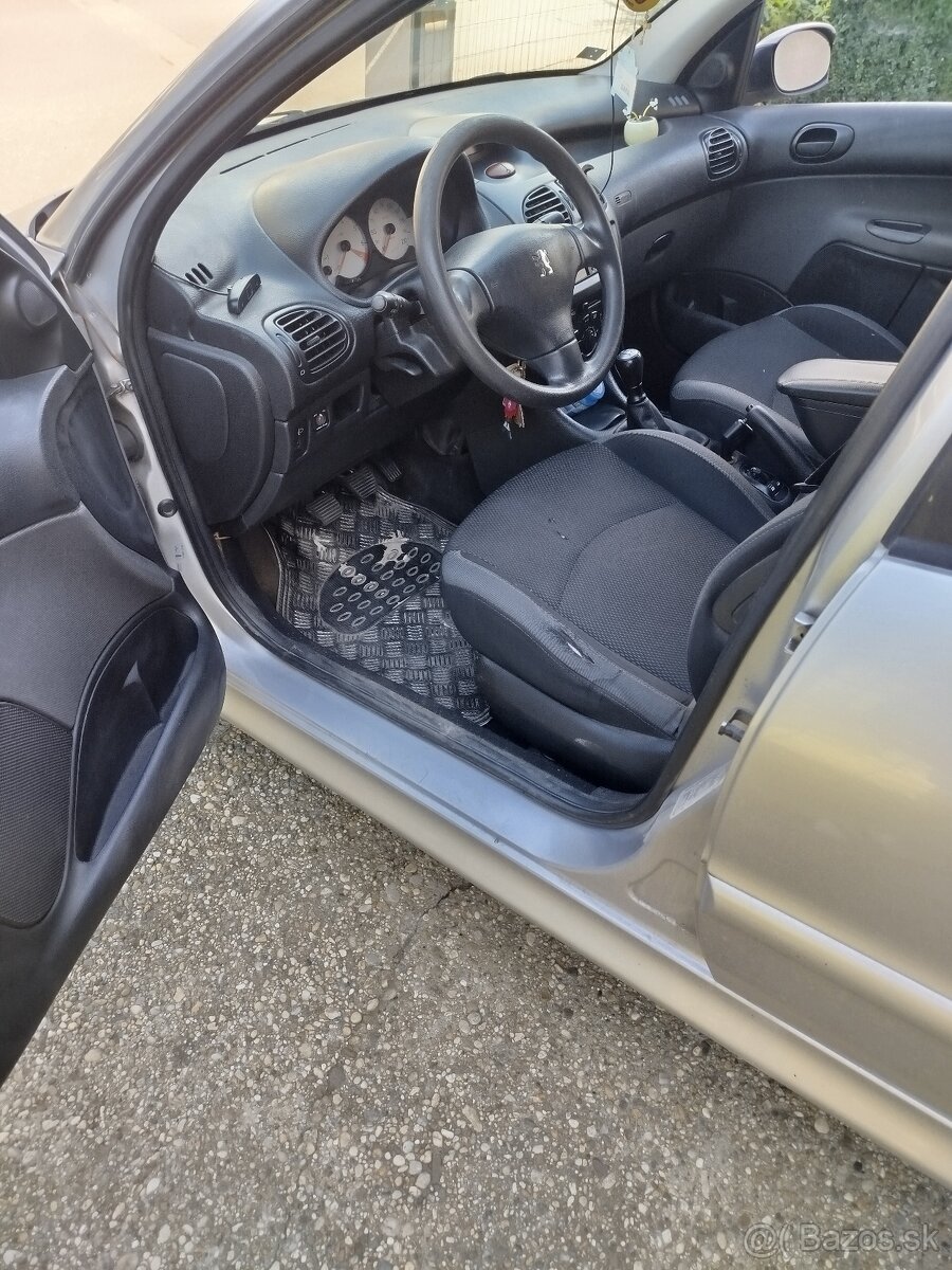 Peugeot 206 - 6