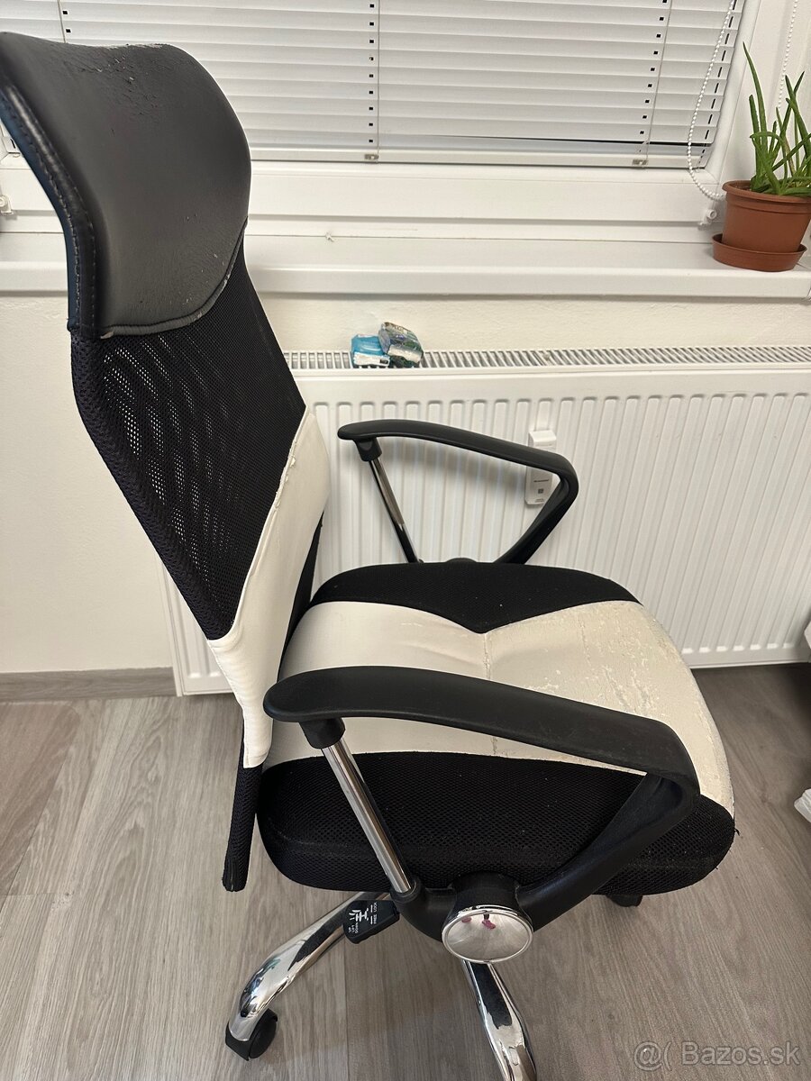 Písací stôl a stolička - 6