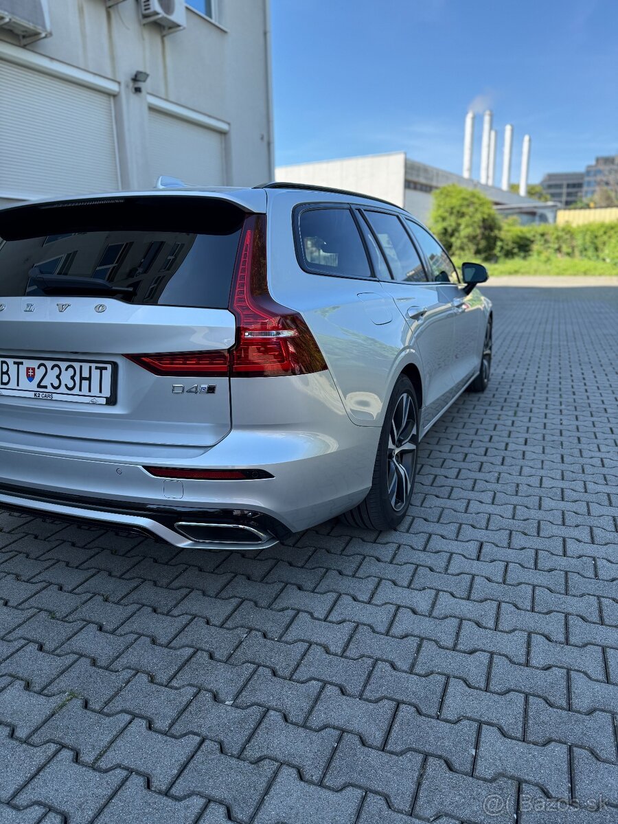 Predám Volvo V60 R DESIGN,D4, AWD, AT8, r.v. 2020 - 6