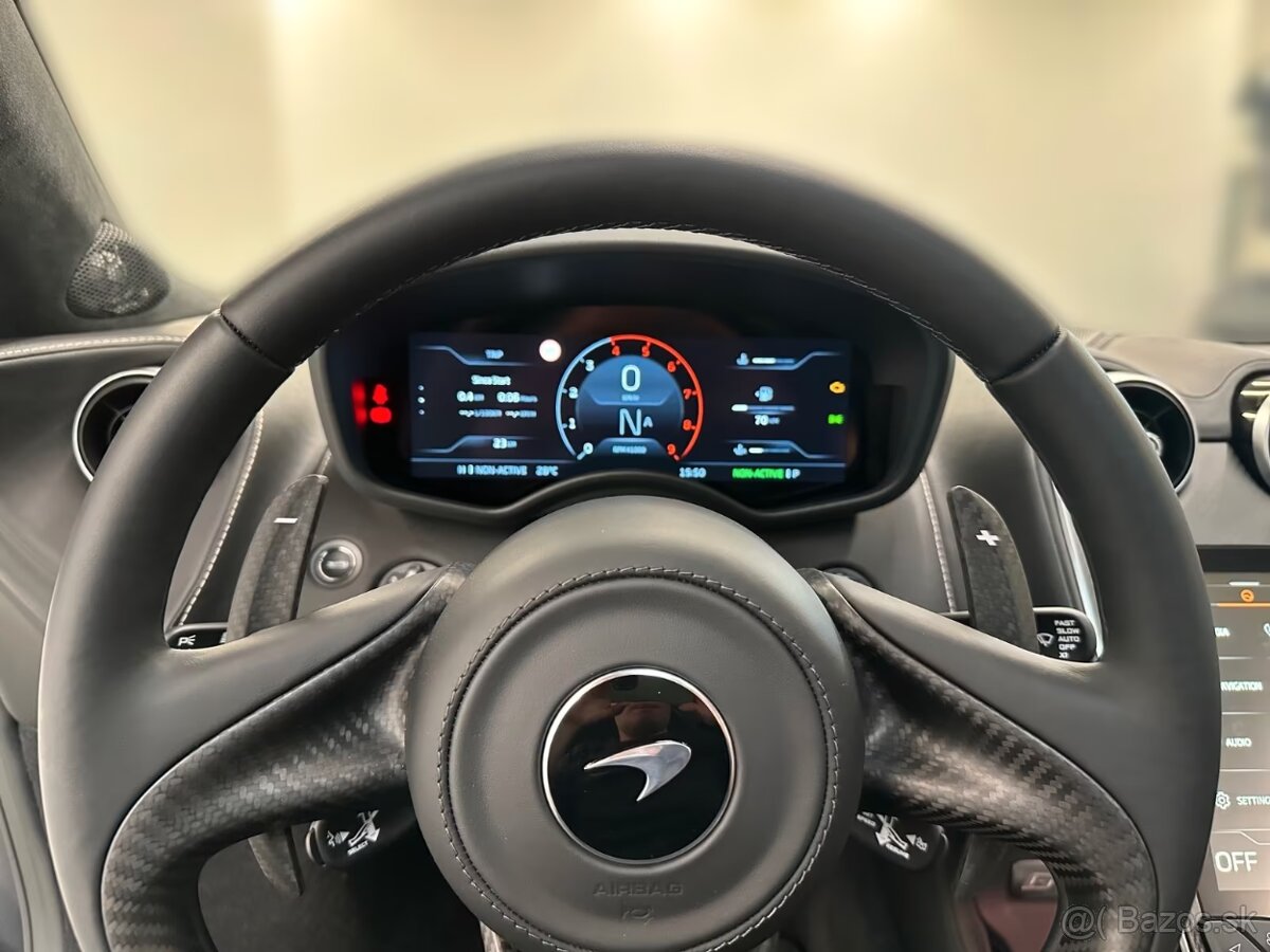 McLaren GTS -Veridian - 6