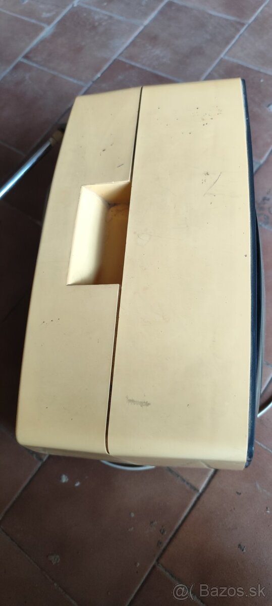 Televizor Tesla Pluto - 6