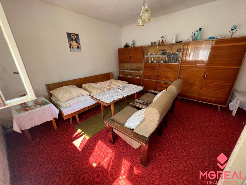 Rodinný dom Krnča v spoločnom dvore - 6