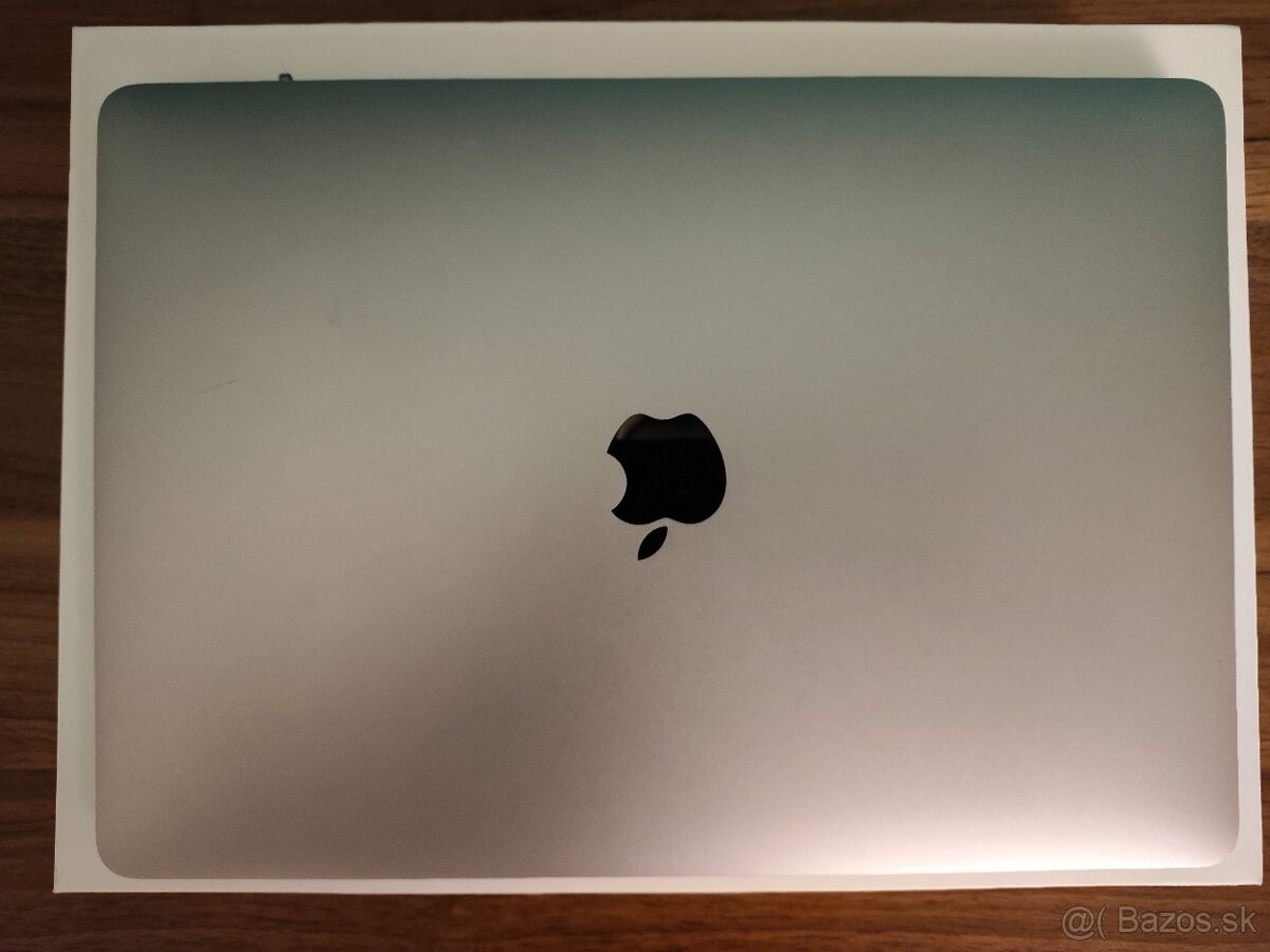 Apple MacBook Air 2020 – i3 / 8GB / 256GB - 6