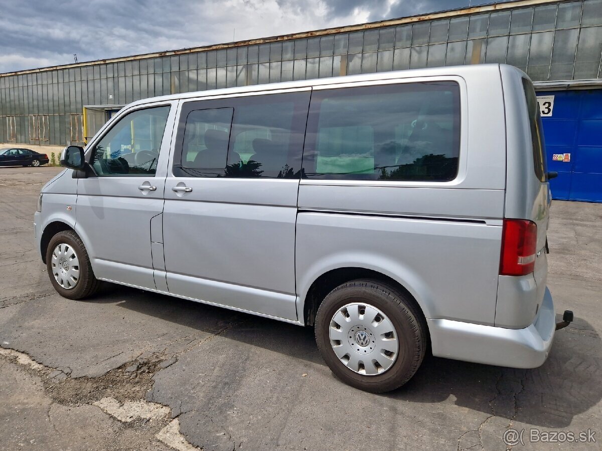 Predám  Volkswagen T5 Caravelle 2.0 TDI 103 KW DSG 140000 km - 6