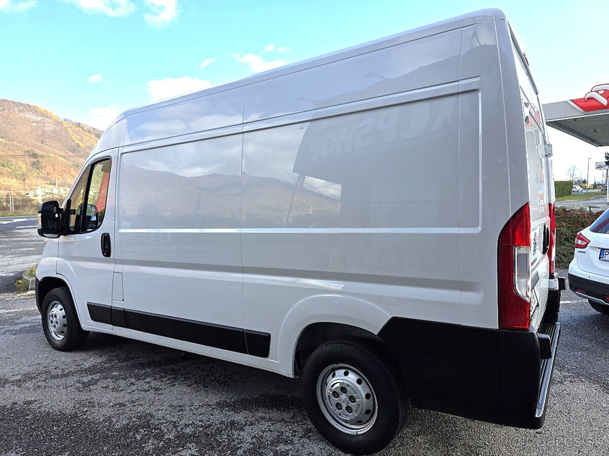 Peugeot Boxer Furgon 2,2 BlueHDI L2H2 330 - 6