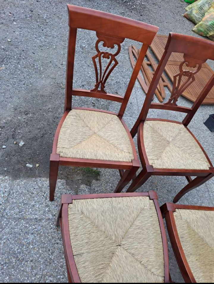 Stôl + 4 stoličky - 6