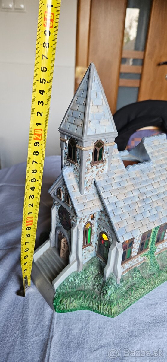 Dekoracny kostol so svieckou - 6