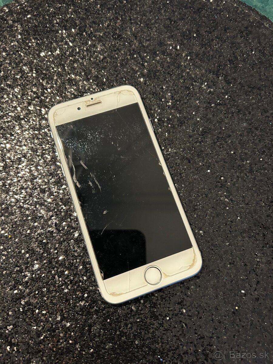 Predám iPhone XS a iPhone 6 - 6