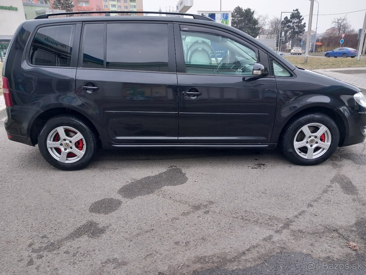VW Touran 1.9 TDI .6ti-kvalt . Model 2008 - 6