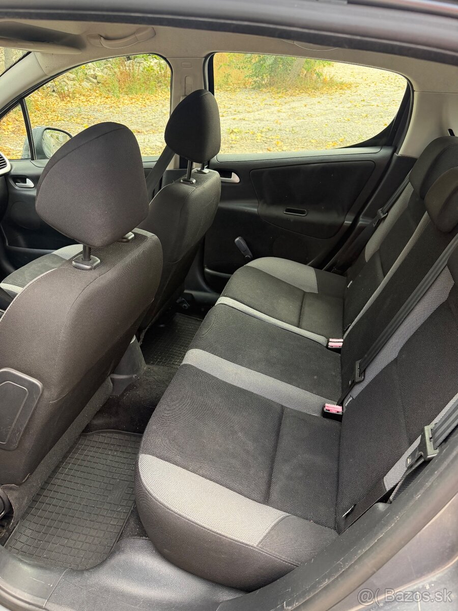 peugeot 207 2008 1.4 hdi - 6